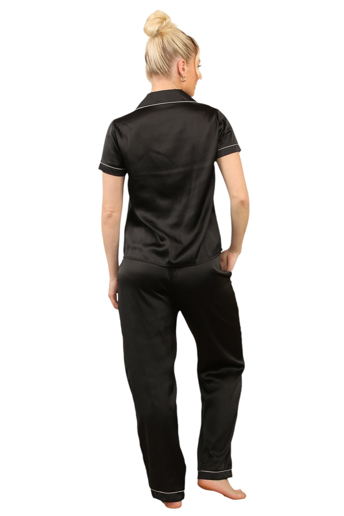 Black_ satin_pjs_loungewear